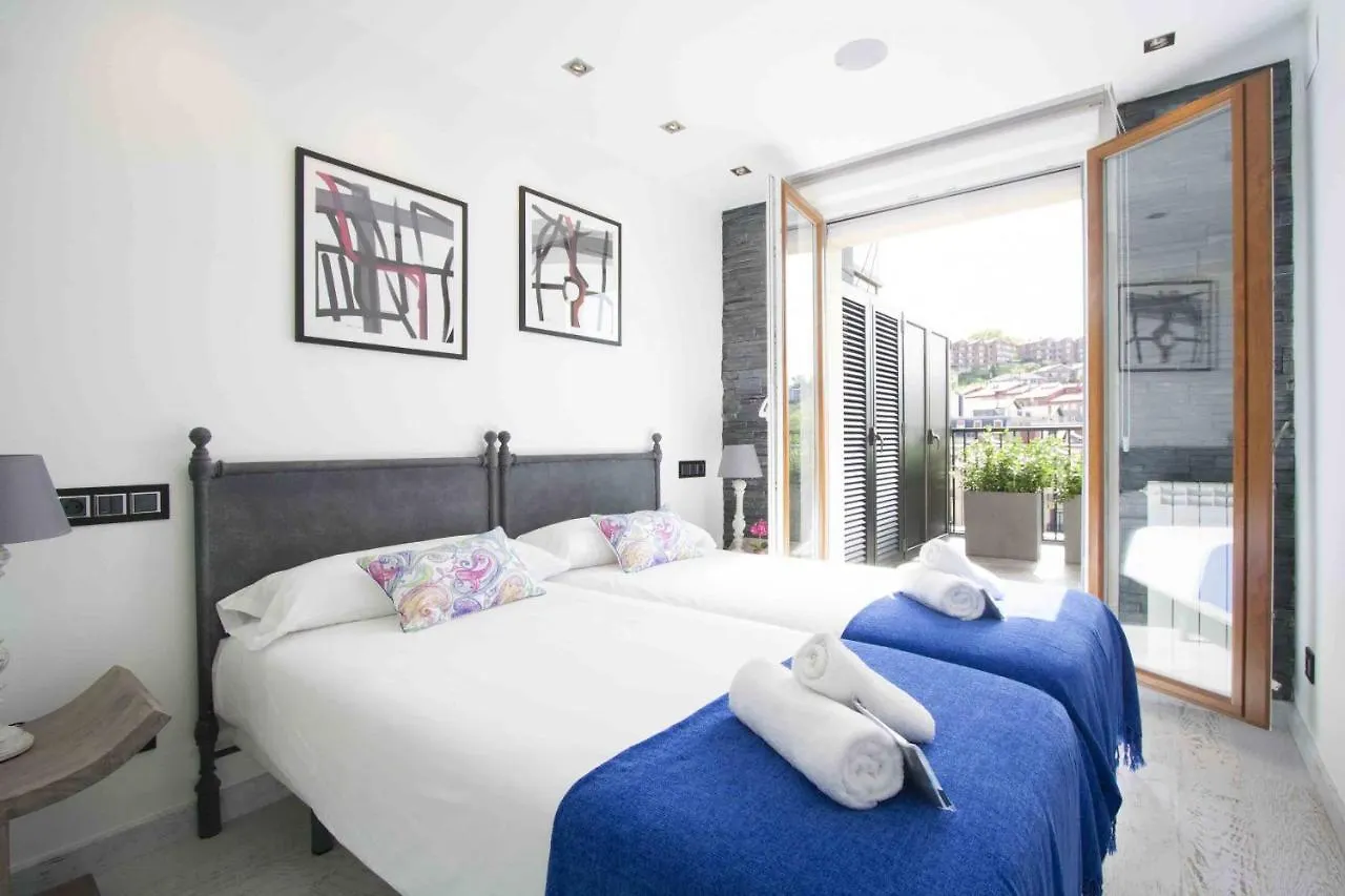 The Rentals Collection | Da Vinci San Sebastián 0*,
